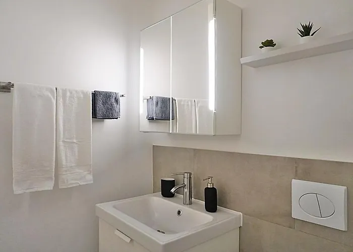 Gemuetlich-zentral, 30m2, Mit Parkplatz - A212 公寓